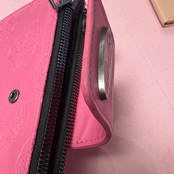 Ed Hardy Vibrant Pink Embossed Wristlet - Picture 5 of 8